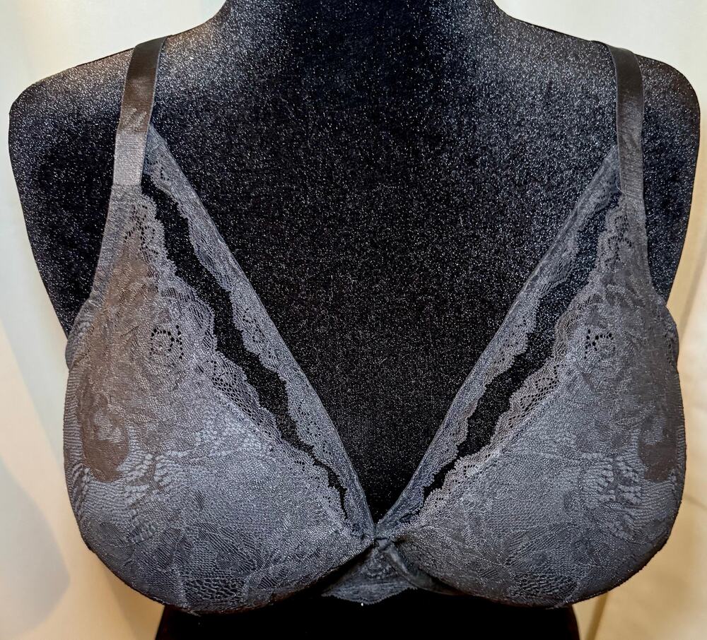 Torrid Lace Underwire Bra – Size 48B – Black – Gently Used